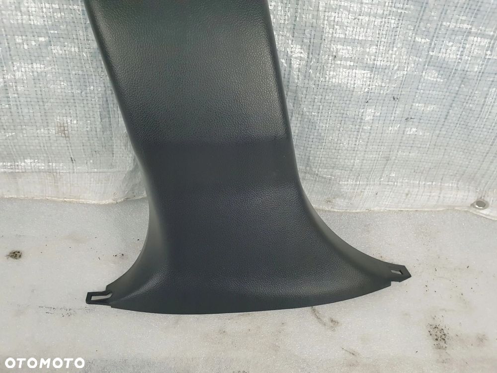 OSŁONA SŁUPKA ŚRODKOWEGO LEWA IMPREZA GP - 4