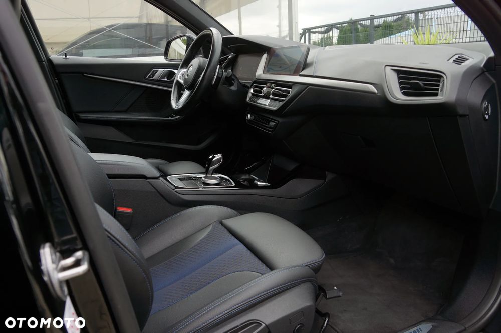BMW Seria 1 120d xDrive M Sport Shadow - 29