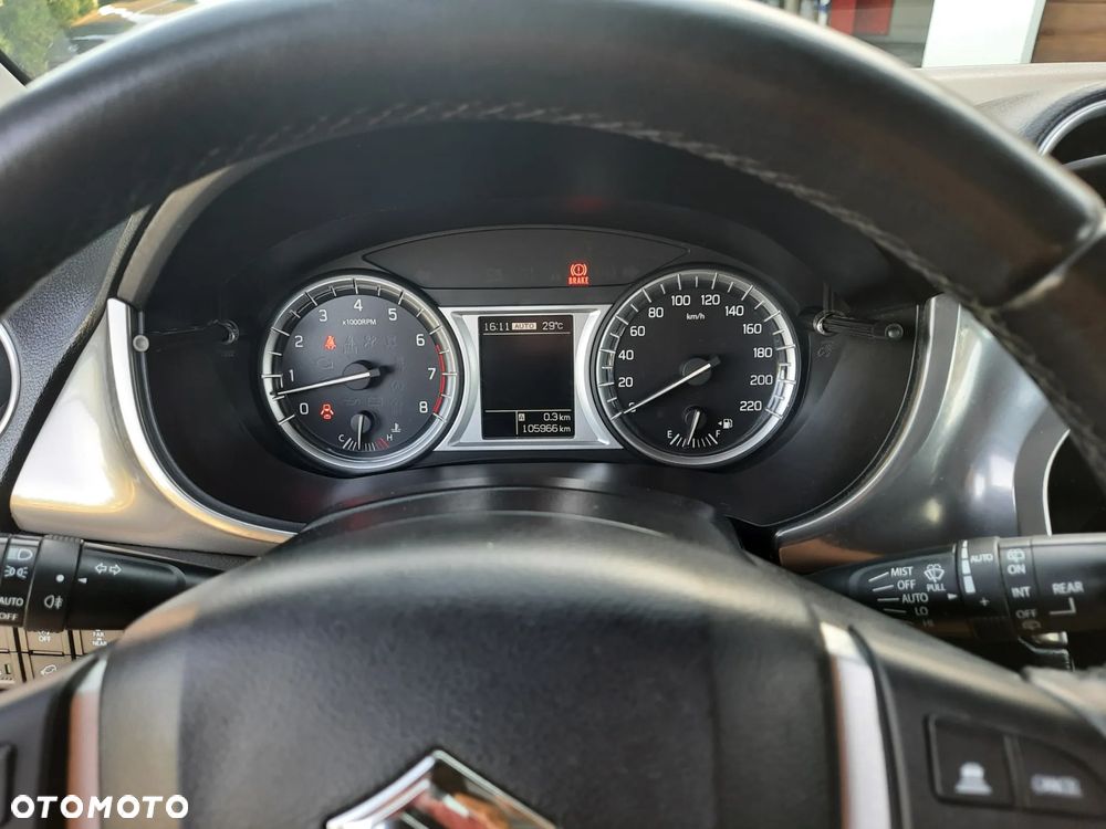 Suzuki Vitara 1.6 Premium 4WD - 21
