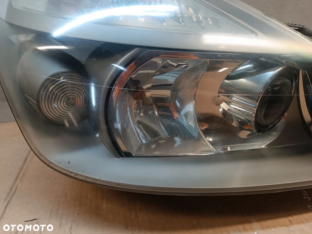 LAMPA PRZÓD PRZEDNIA PRAWA XENON RENAULT ESPACE IV - 2