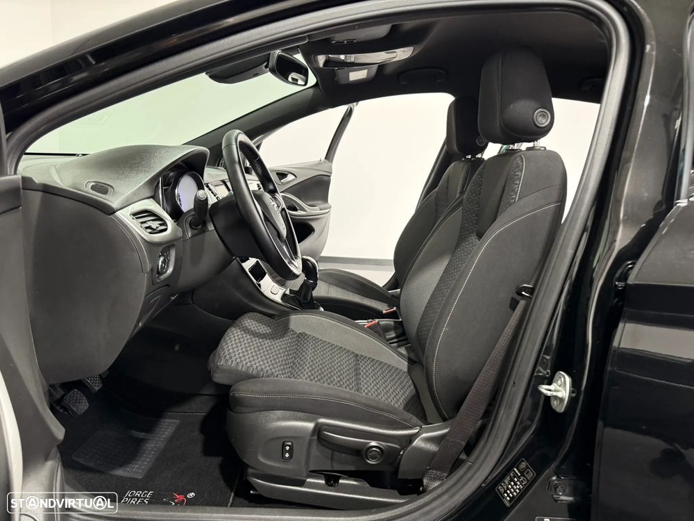 Opel Astra 1.2 T GS Line S/S - 29