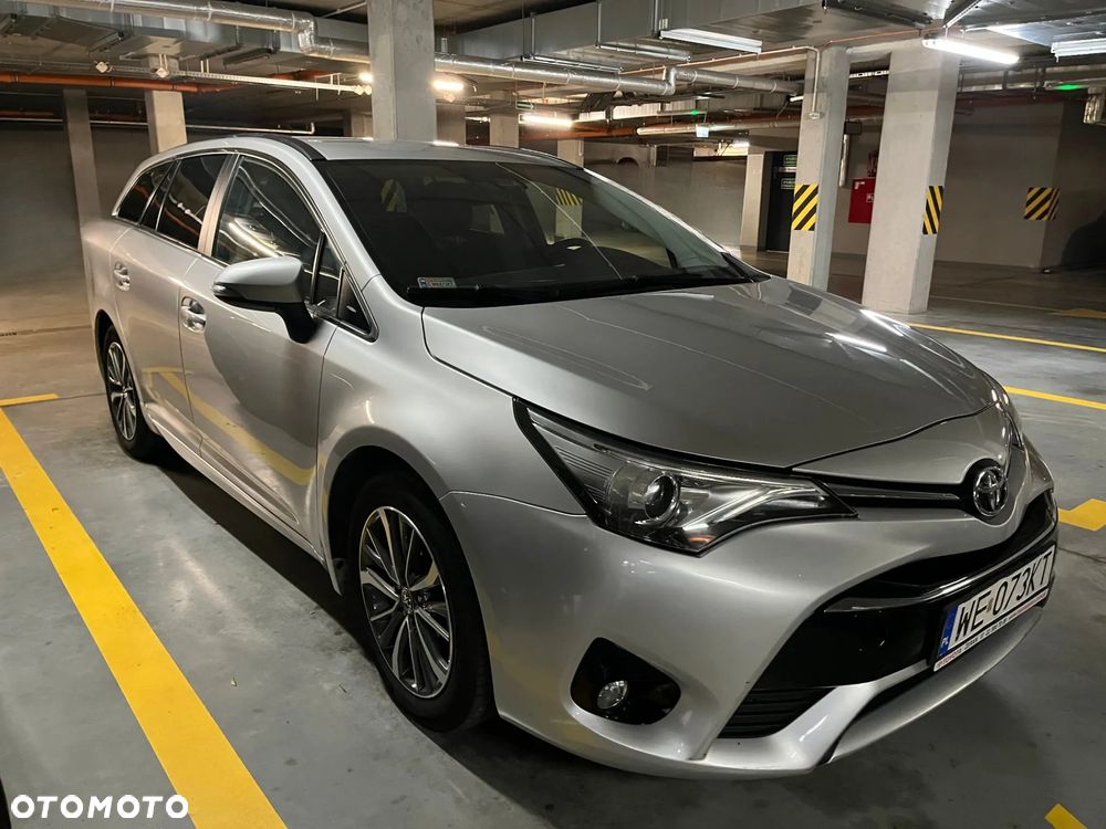 Toyota Avensis 2.0 Premium MS - 1
