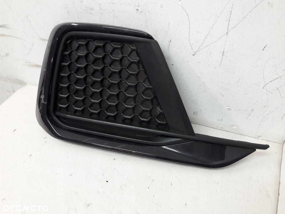 Audi A1 II 2 82A kratka zderzaka Prawa przod - 3