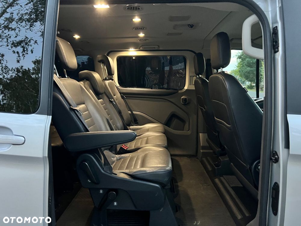 Ford Tourneo Custom 320 L2H1 VA Autm Titanium X - 22