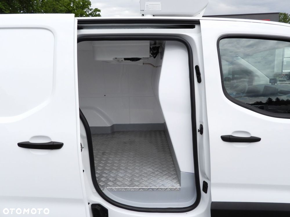Toyota PROACE CITY  FURGON CHŁODNIA  -15*C ZASILANIE 230V TEMPOMAT KLIMATYZACJA  100KM - 21