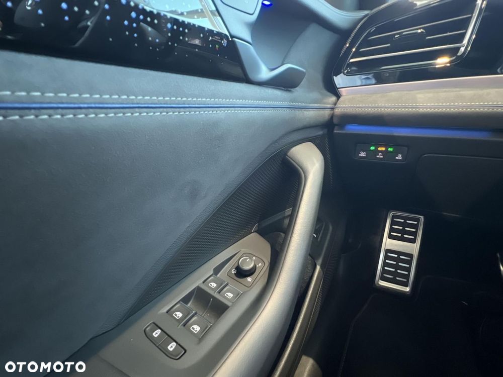 Volkswagen Passat ver-2-0-tsi-style-dsg - 16