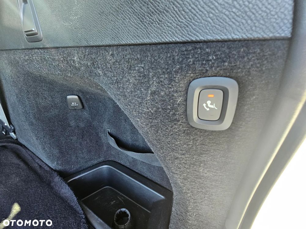 Volvo XC 90 B5 D AWD Inscription 7os - 24