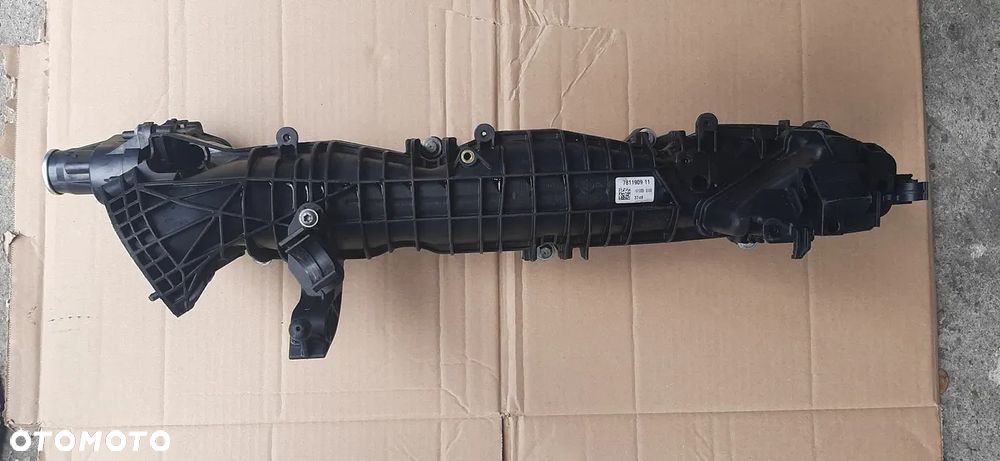 Kolektor ssący BMW F10 F15 F30 3l.d 7811909-11 - 1