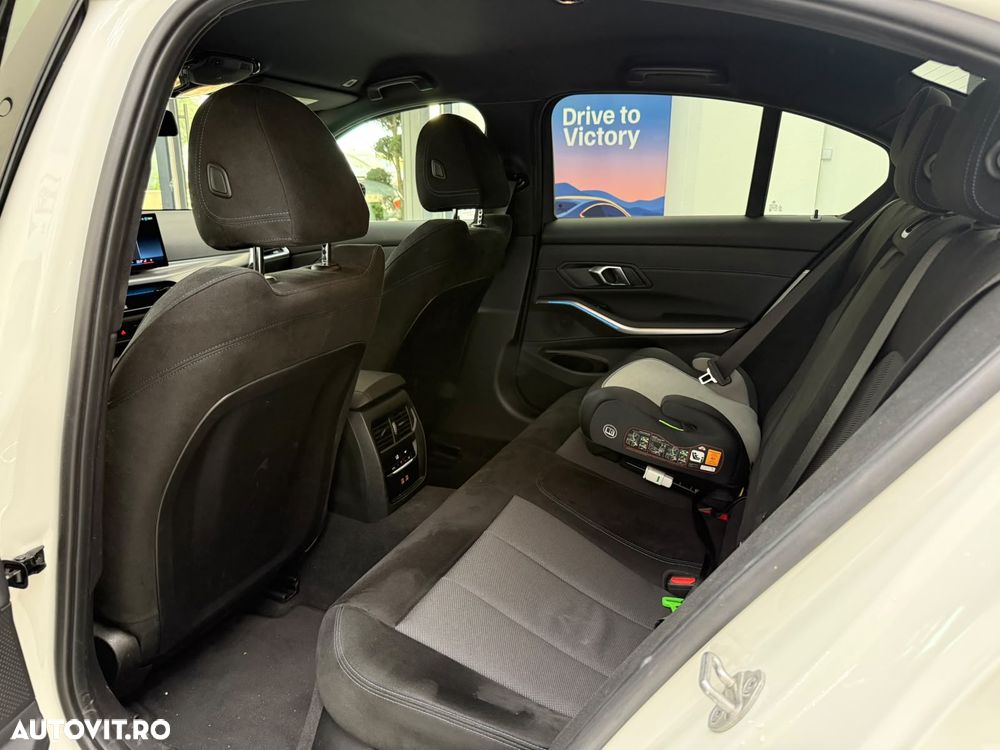 BMW Seria 3 320d xDrive AT MHEV - 29