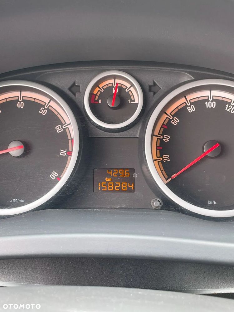Opel Corsa - 8
