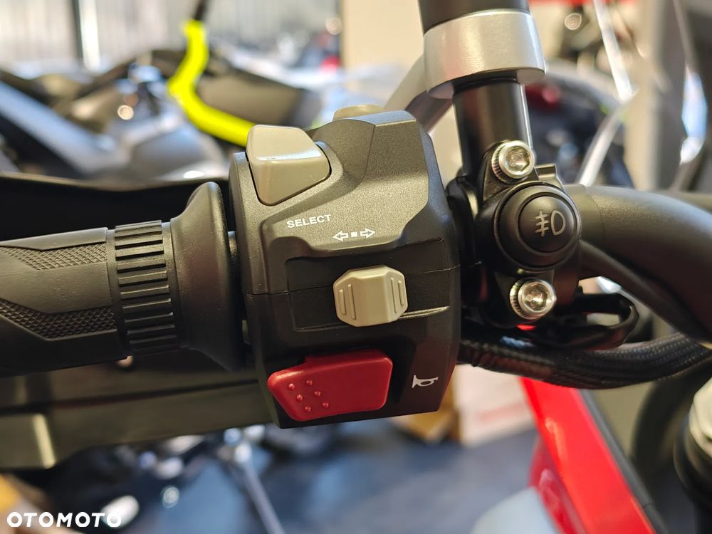 QJMOTOR SRT 600SX - 13