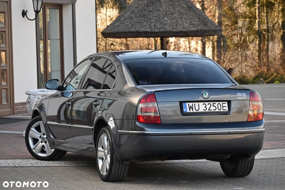 Skoda Superb 2.0 TDI DPF Prestige - 15