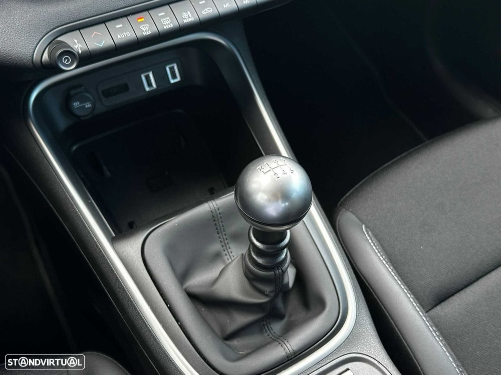 Jeep Avenger 1.2 GSE T3 Summit - 12