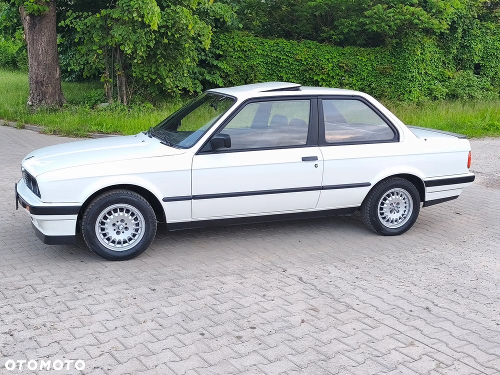 BMW Seria 3 318is - 8