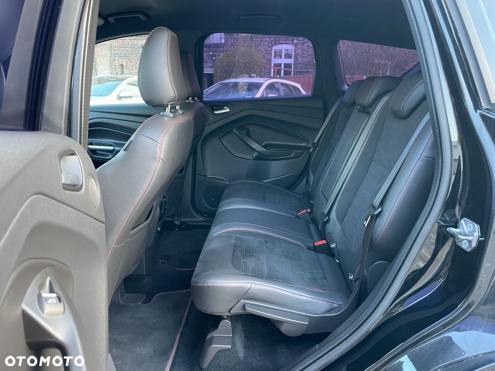 Ford Kuga 1.5 EcoBoost 2x4 ST-Line - 17