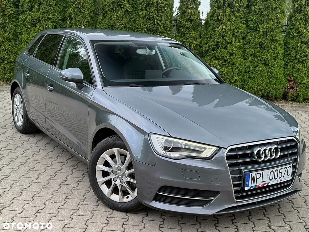 Audi A3 Sportback 1.6 TDI design - 25