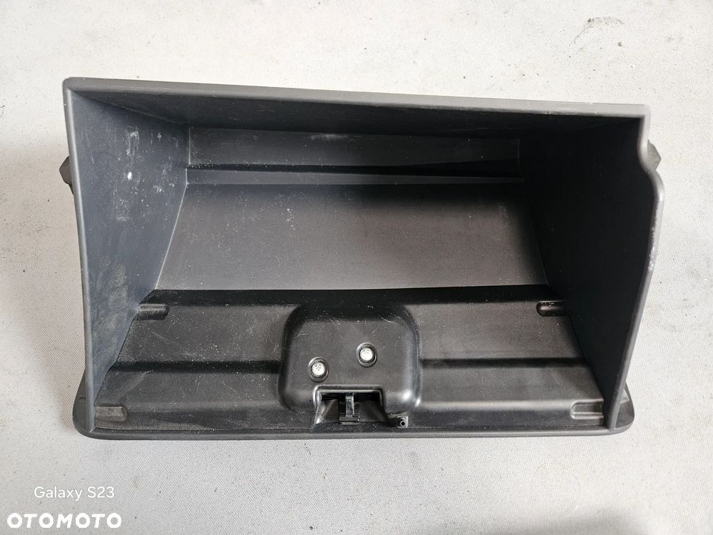 Schowek pasażera Suzuki Splash Opel Agila B 2011r Europa - 3