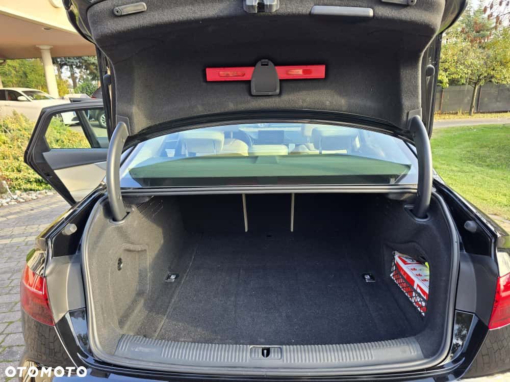 Audi A4 Limousine - 17