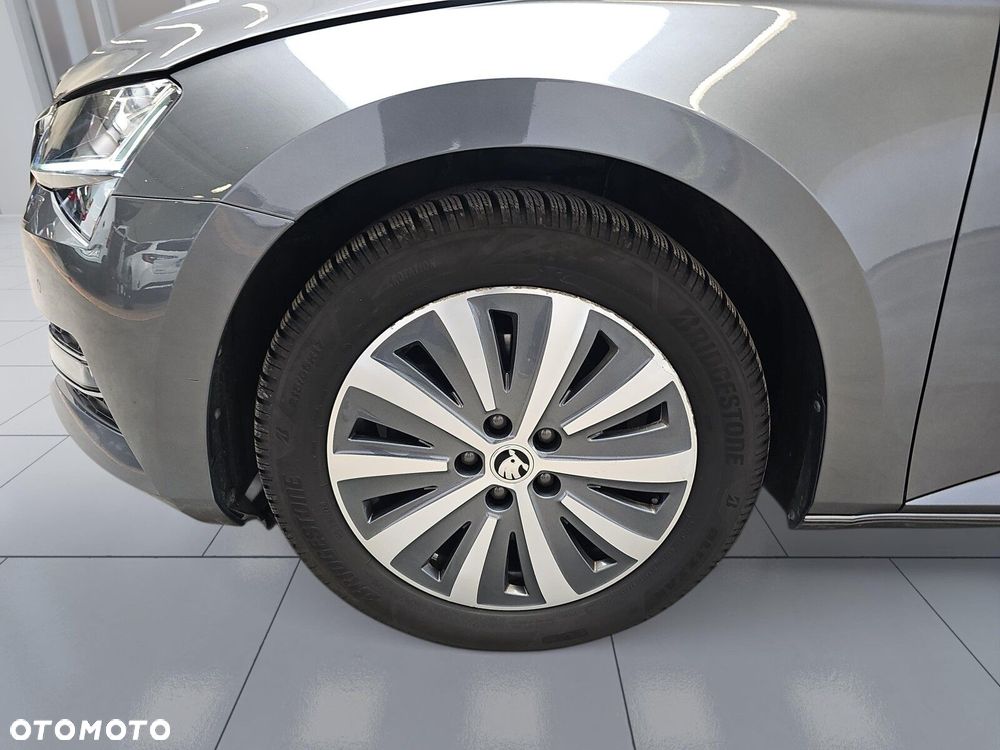 Skoda Superb 2.0 TSI Style DSG - 35