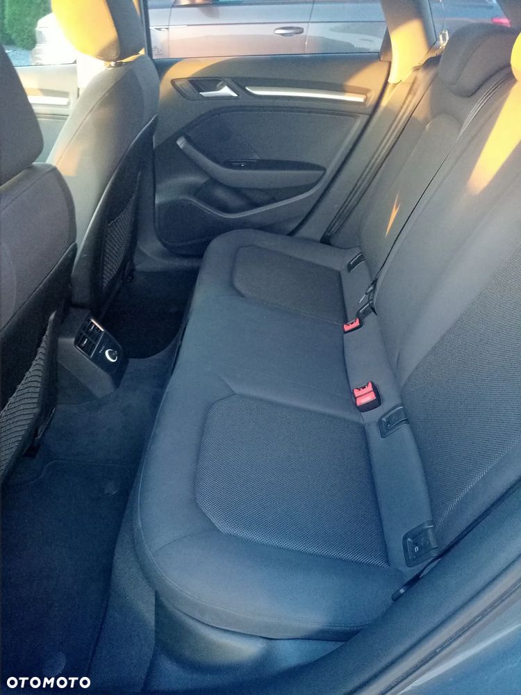 Audi A3 Sportback 1.6 TDI - 17