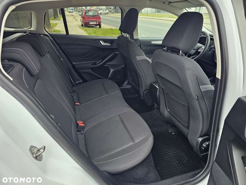 Ford Focus - 21