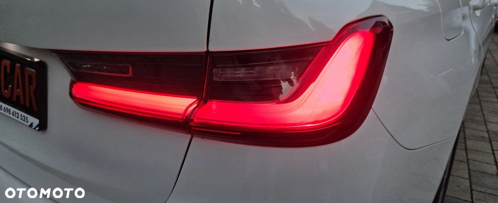 BMW Seria 3 320d M Sport - 14