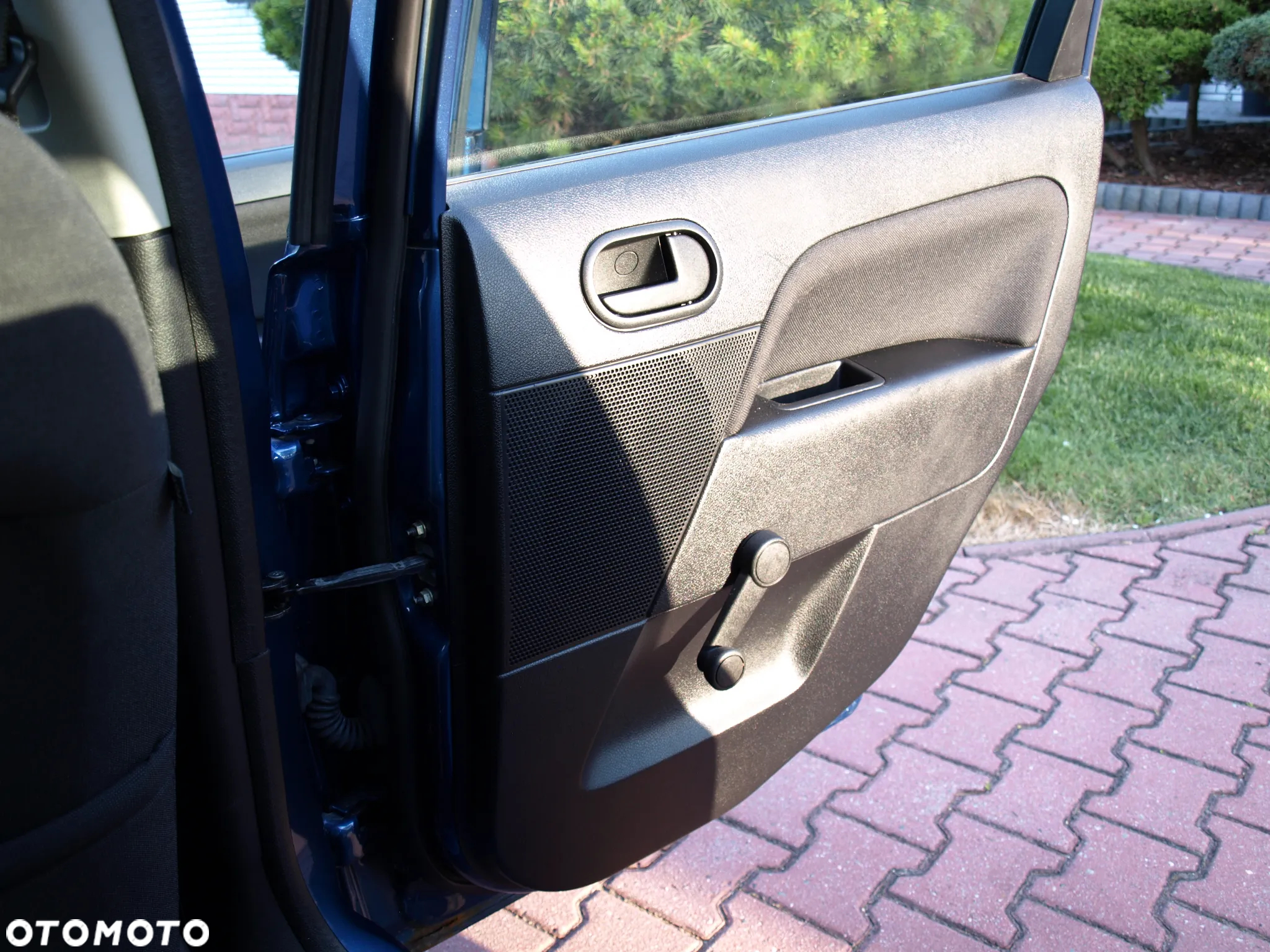 Ford Fiesta 1.3 Ambiente - 16