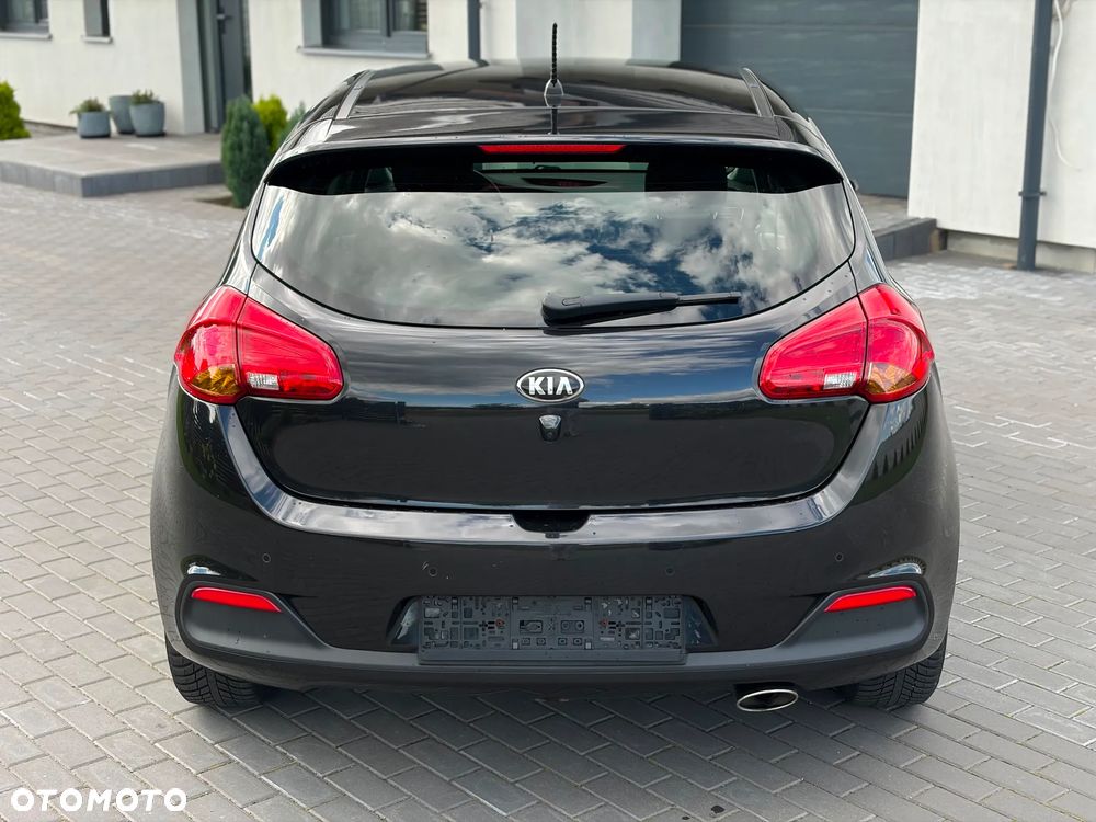 Kia Ceed 1.6 CRDi 128 ISG Edition 7 - 18
