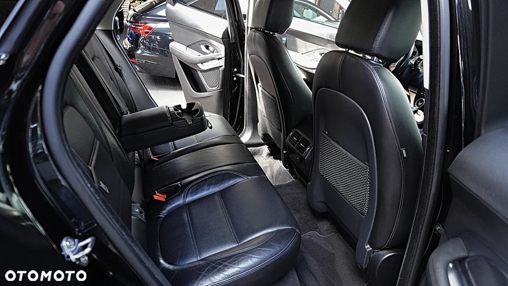 Jaguar E-Pace 2.0 i4P AWD S - 16