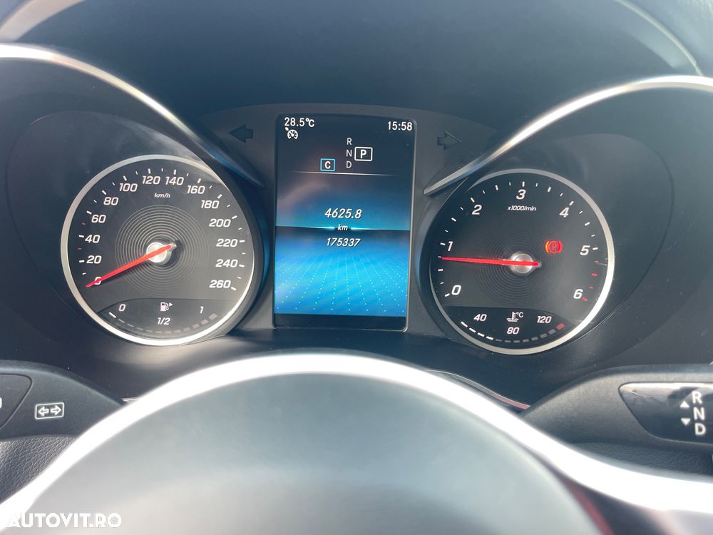 Mercedes-Benz GLC 220 d 4MATIC 9G-TRONIC - 39