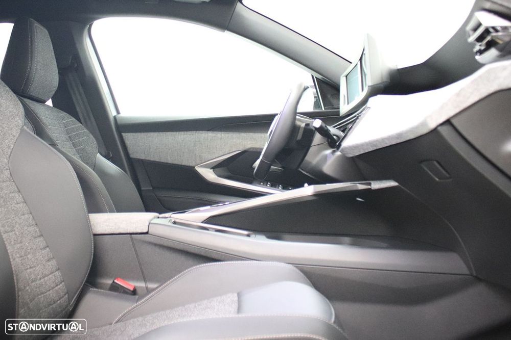 Peugeot 3008 1.2 Hybrid Allure e-DCS6 - 20