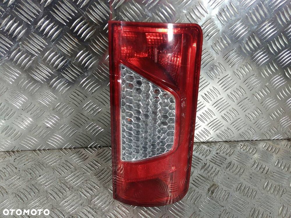LAMPA PRAWA TYLNA FORD TRANSIT CONNECT - 1