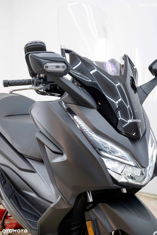 Honda NSS - 11
