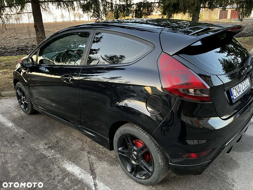 Ford Fiesta 1.4 Ghia - 2