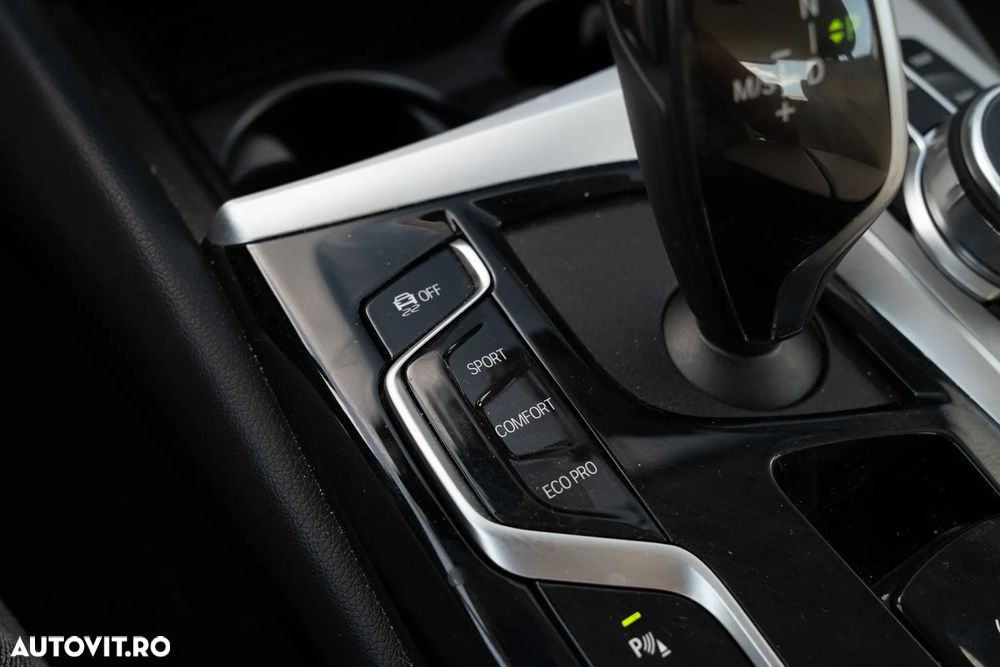 BMW 5 Series 2023 — imagine 17