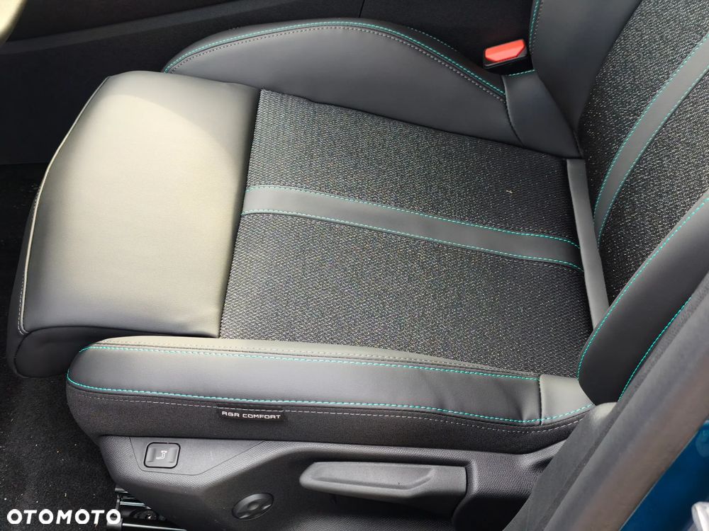 Peugeot 308 1.2 mHEV Allure S&S e-DCS6 - 17