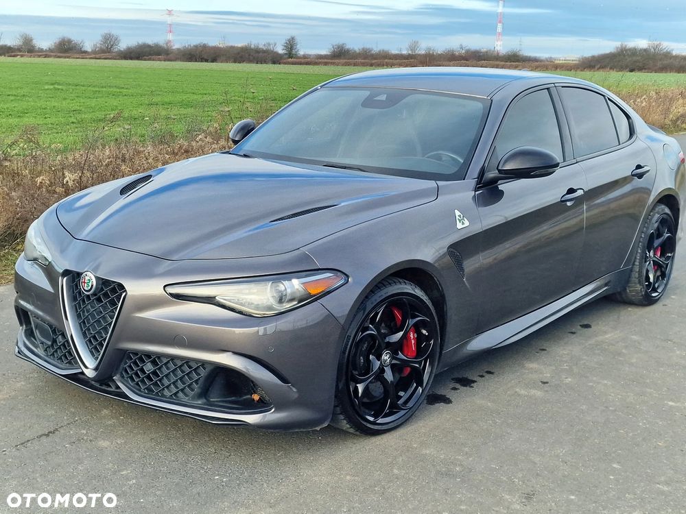 Alfa Romeo Giulia 2.9 V6 Bi-Turbo AT8 Quadrifoglio - 16