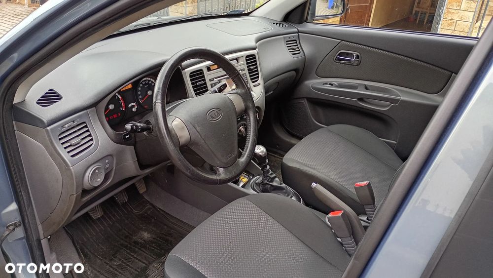Kia Rio 1.4 Family - 9