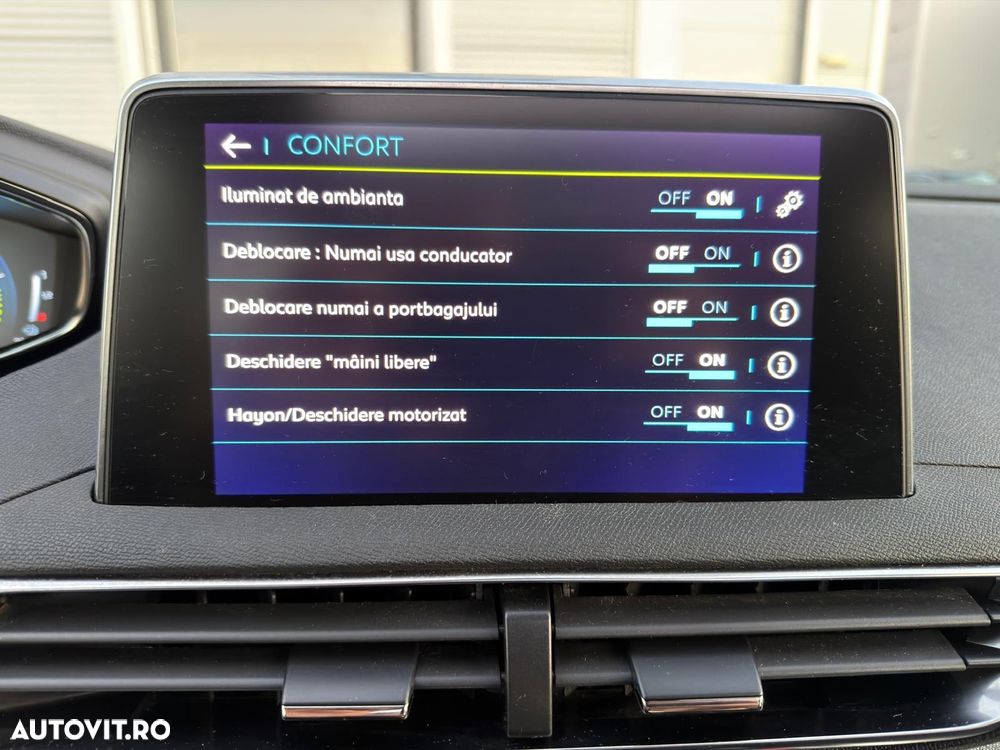 Peugeot 3008 PHEV EAT8 Allure - 23