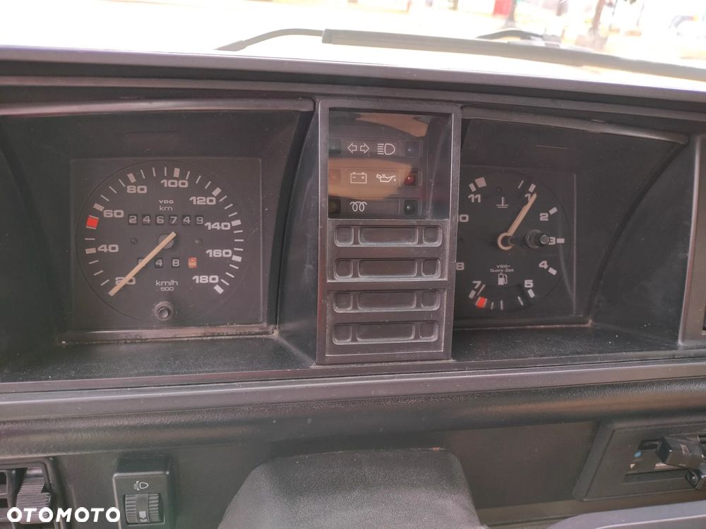 Volkswagen Transporter - 25