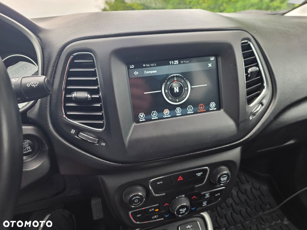 Jeep Compass - 24