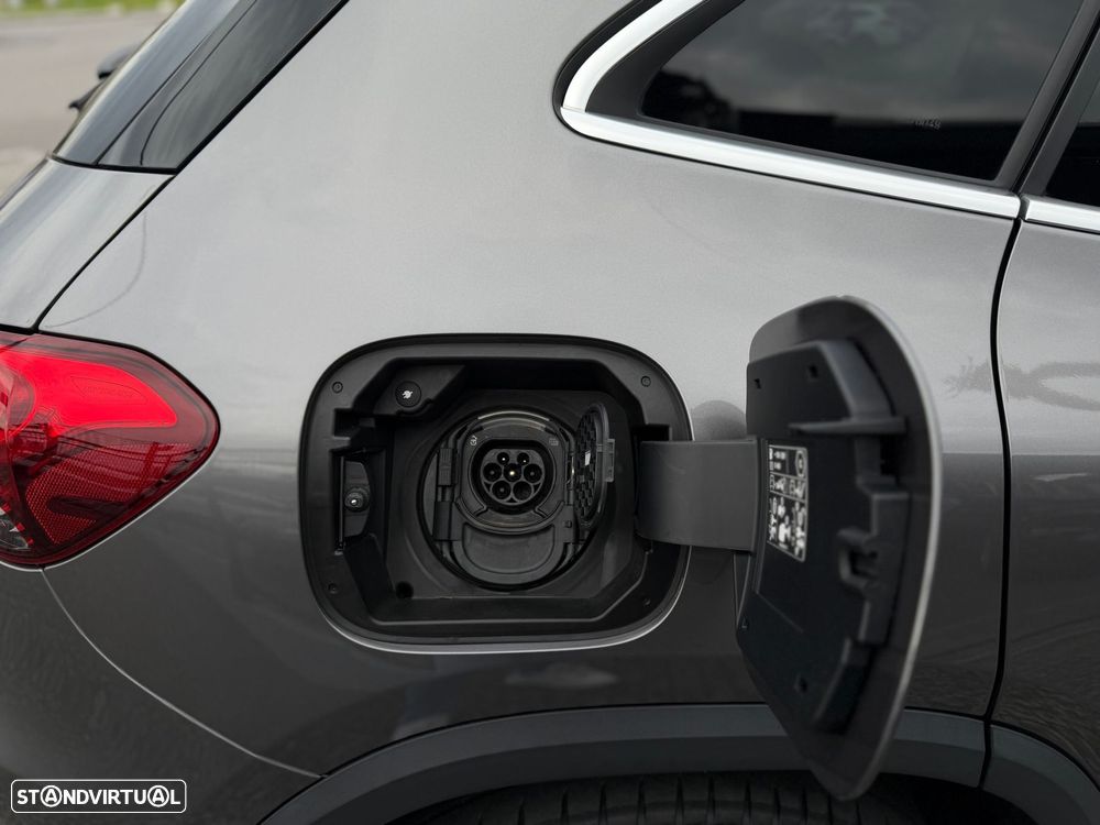 Mercedes-Benz GLA 250 e AMG Line - 14