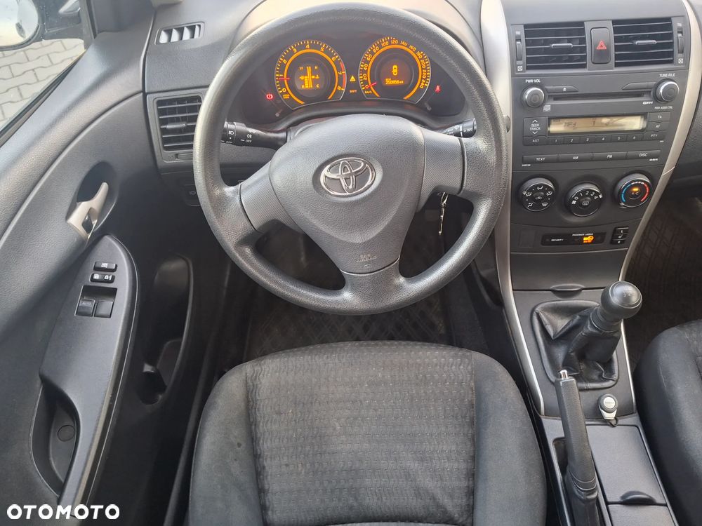 Toyota Corolla 1.6 VVT-i Luna - 9