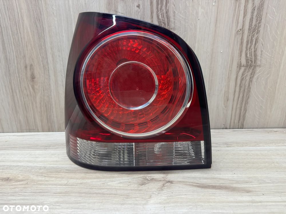 Lampa tylna lewa Vw Polo 9N Lift Europa - 1