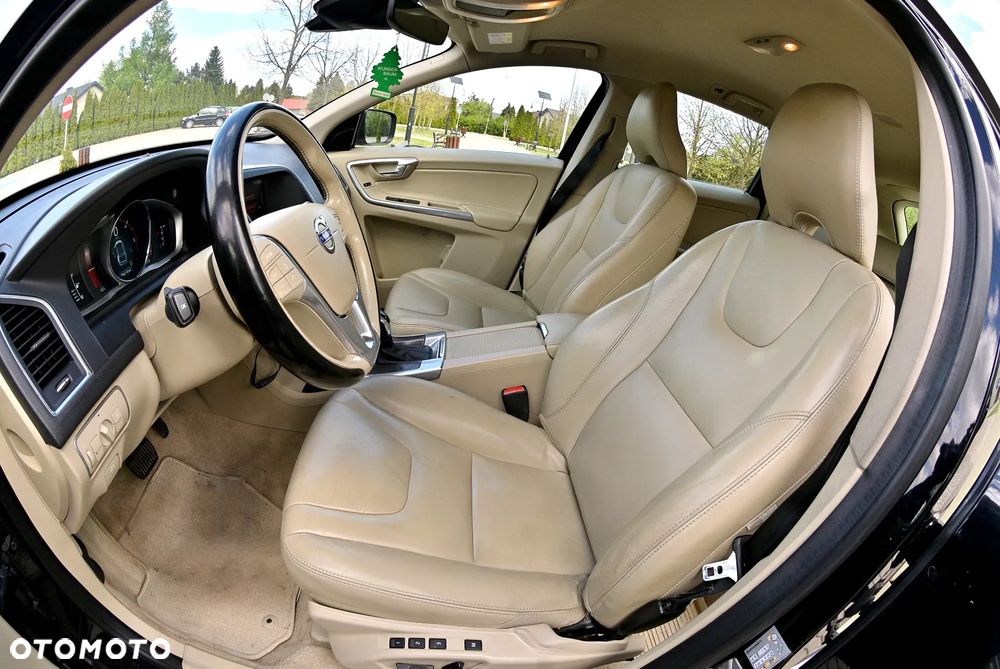 Volvo XC 60 D4 AWD Summum - 18