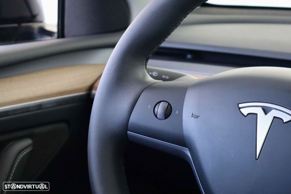 Tesla Model Y Performance Tração Integral - 19