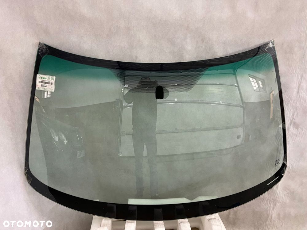 nissan gtr nr35 po 2008 szyba przednia czołowa - 1