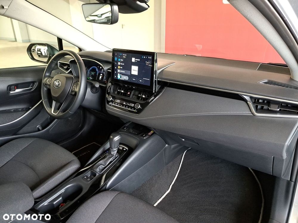 Toyota Corolla 1.8 Hybrid Comfort - 17