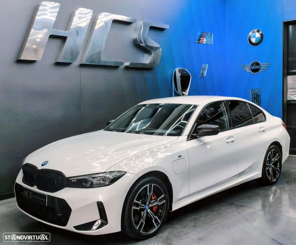 BMW 330 e Pack Desportivo M Pro Auto - 13
