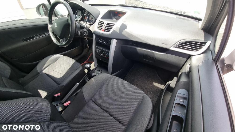 Peugeot 207 1.4 Presence nICE - 10